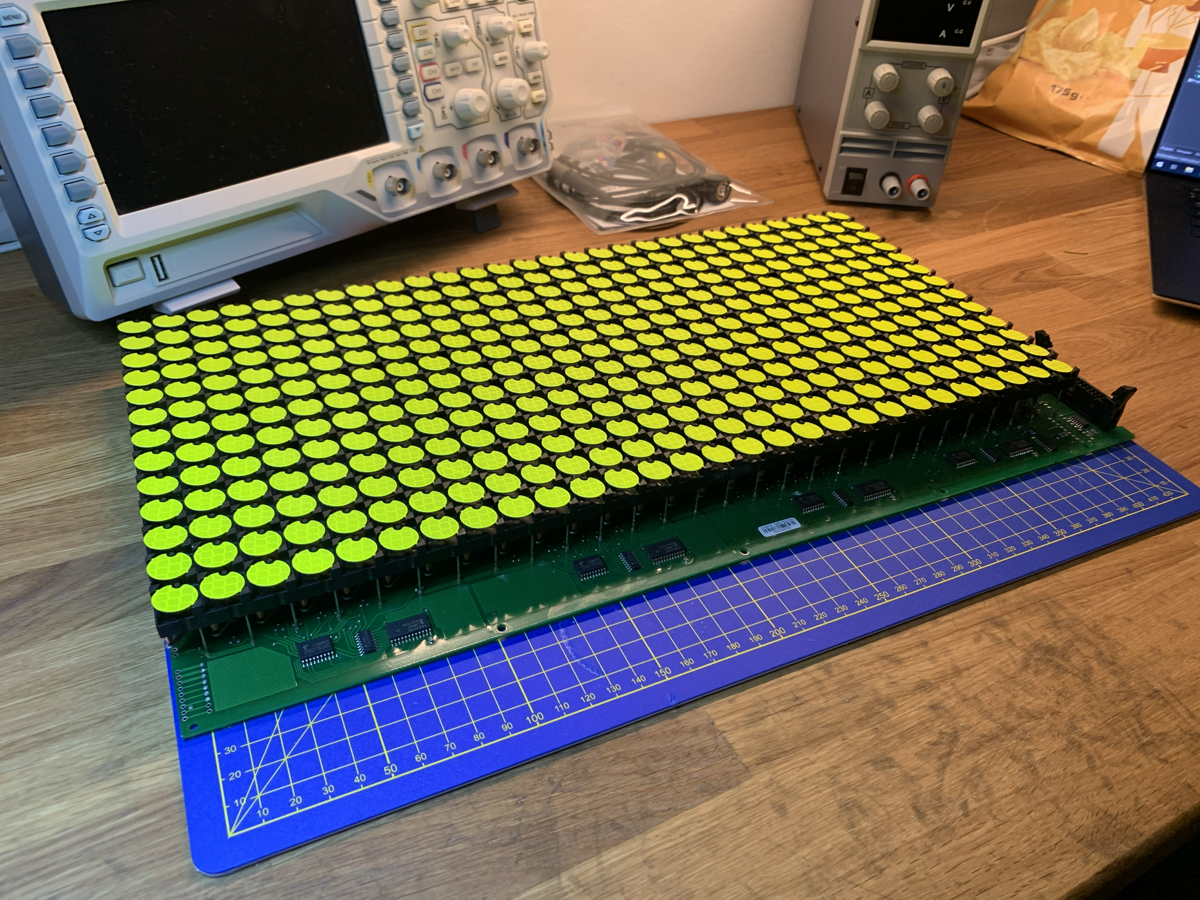 Flipdot display on the workbench